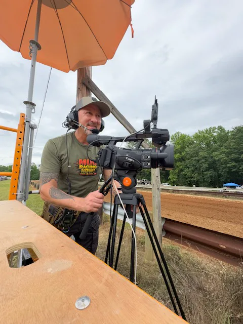 Mud Racing Now — 2026 motorsports livestream camera